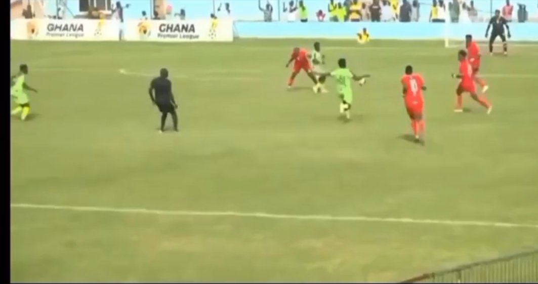 Video: Kofi Tumpuo Scored a Stunning Long Range Volley Against Asante Kotoko